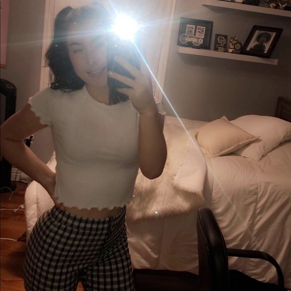 Meet your Posher, Jordyn - Picture 3 of 4